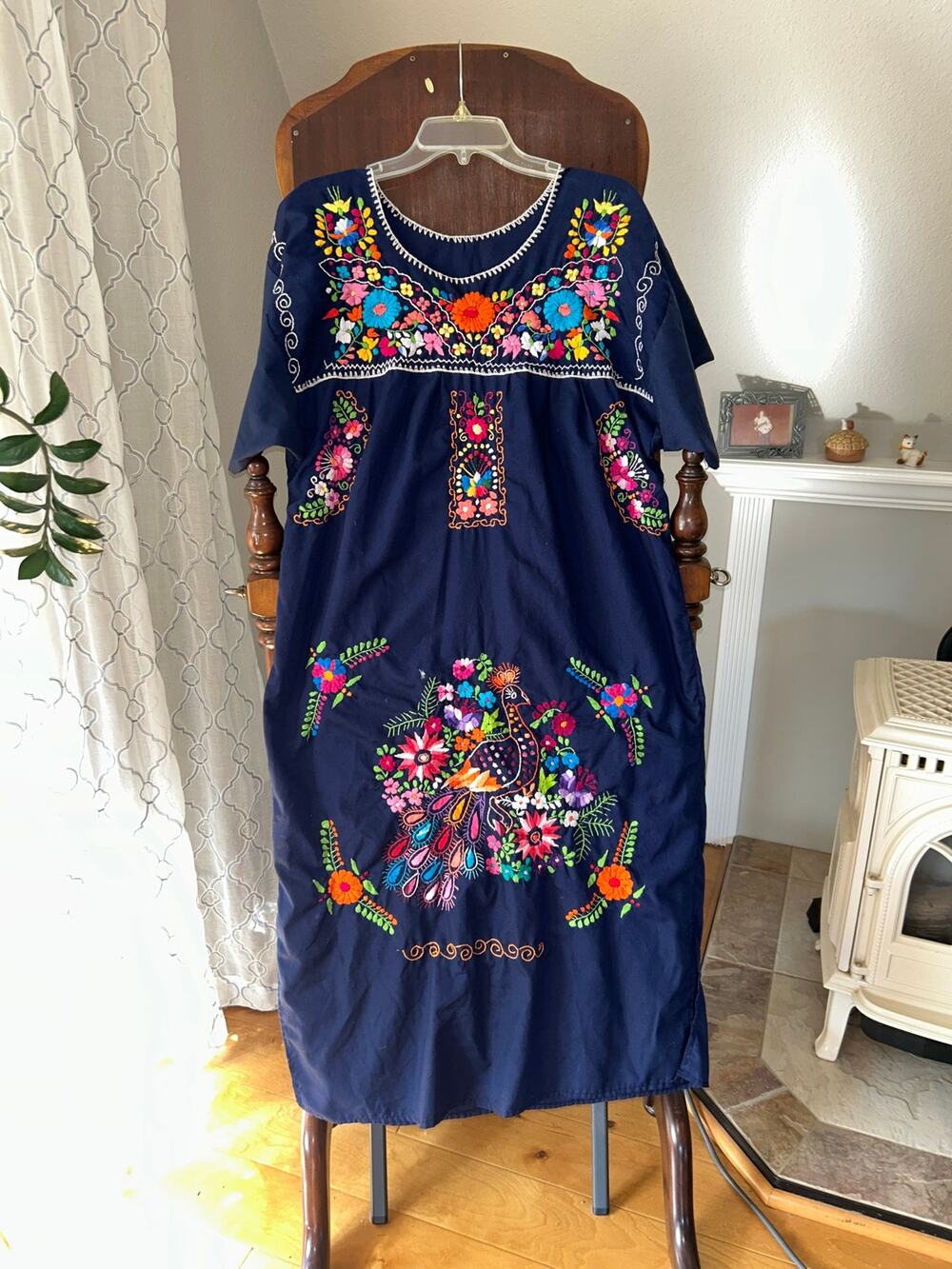 Vintage navy blue Mexican peasant dress floral peacock embroidery Oaxaca M/L